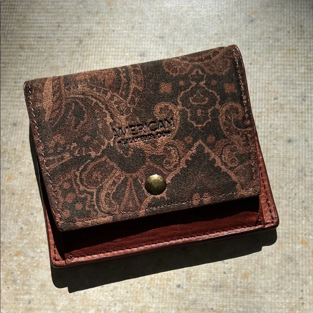 NWOT American Leather Company Veronica Bi-fold Wallet